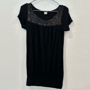 Strawberry Black Top Size M Excellent Condition